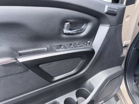 Used 2023 Nissan Titan PRO-4X w/ Pro-4x Convenience Package AWD/4WD image 19