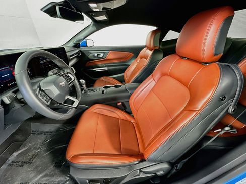 Used 2025 Ford Mustang Premium RWD image 20