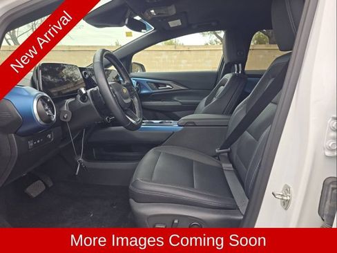 Used 2024 Chevrolet Equinox EV LT FWD image 10