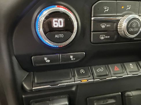 Used 2019 GMC Sierra 1500 SLE w/ SLE Value Package AWD/4WD image 32