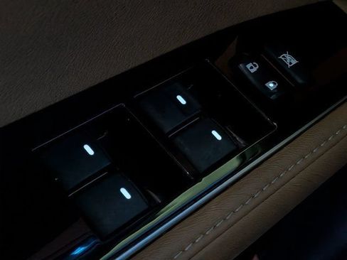 Used 2016 Lexus ES 350 w/ Premium Package w/Wood Trim FWD image 24