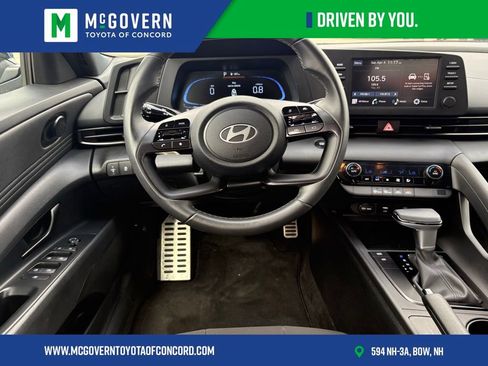 Used 2025 Hyundai Elantra Sport image 14