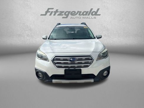 Used 2017 Subaru Outback 3.6R Limited AWD/4WD image 3