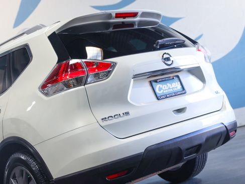 Used 2016 Nissan Rogue SL w/ SL Premium Package image 17