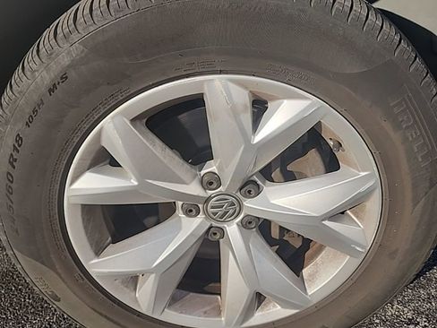 Used 2018 Volkswagen Atlas SEL AWD/4WD image 18