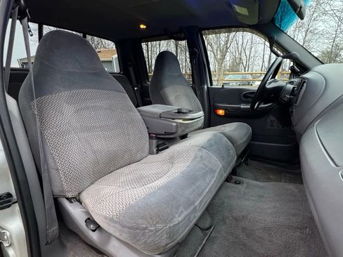 Used 2001 Ford F150 4x4 SuperCrew image 25