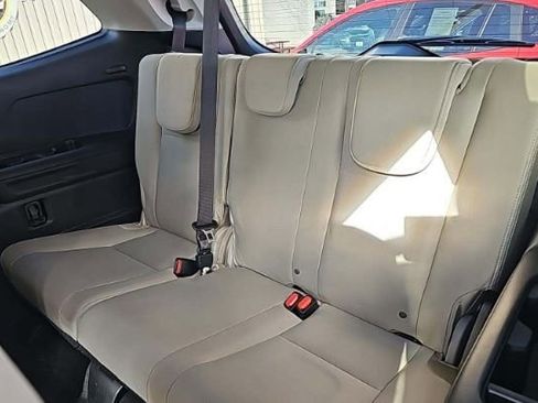 Used 2024 Subaru Ascent Premium w/ Convenience Package image 7