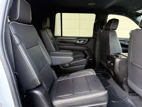 Used 2023 Chevrolet Suburban Premier RWD image 37