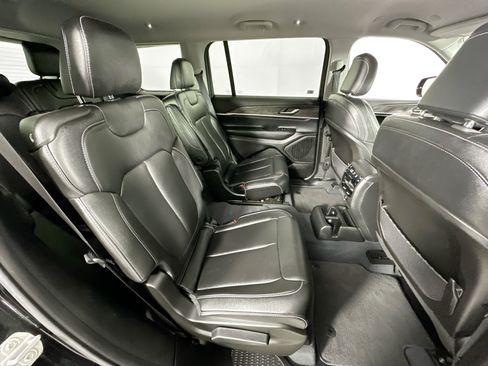 Used 2023 Jeep Grand Cherokee L Limited RWD image 28