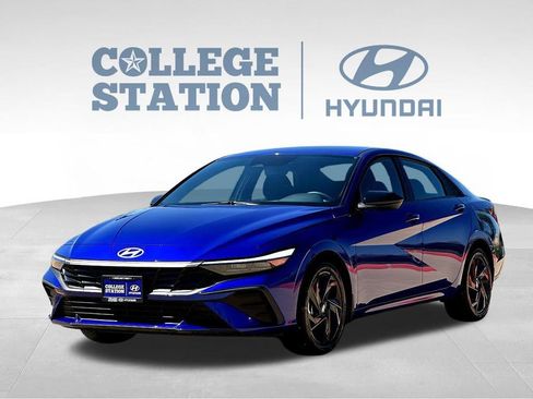 Used 2026 Hyundai Elantra Sport FWD image 6