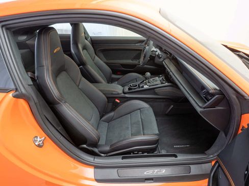 Used 2026 Porsche 911 GT3 RWD image 10