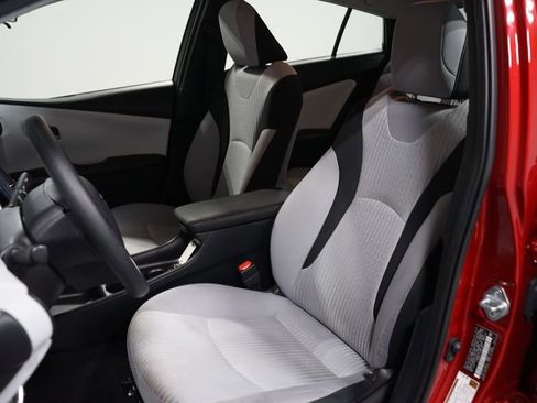 Used 2018 Toyota Prius One image 24