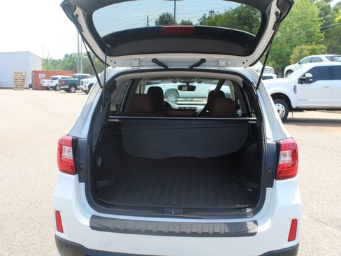 Used 2017 Subaru Outback 3.6R Touring w/ Popular Package #5A AWD/4WD image 17