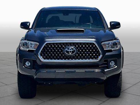 Used 2019 Toyota Tacoma TRD Sport AWD/4WD image 4