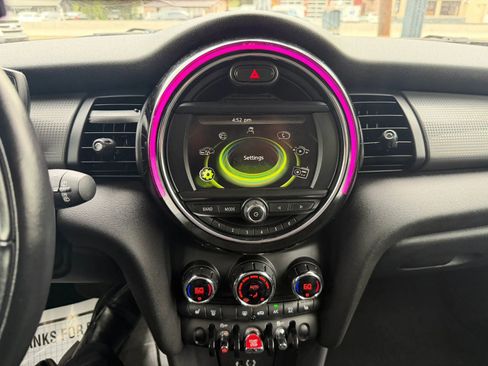 Used 2018 MINI Cooper 2-Door Hardtop FWD image 31