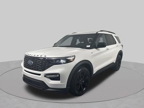 Used 2023 Ford Explorer ST-Line AWD/4WD image 1