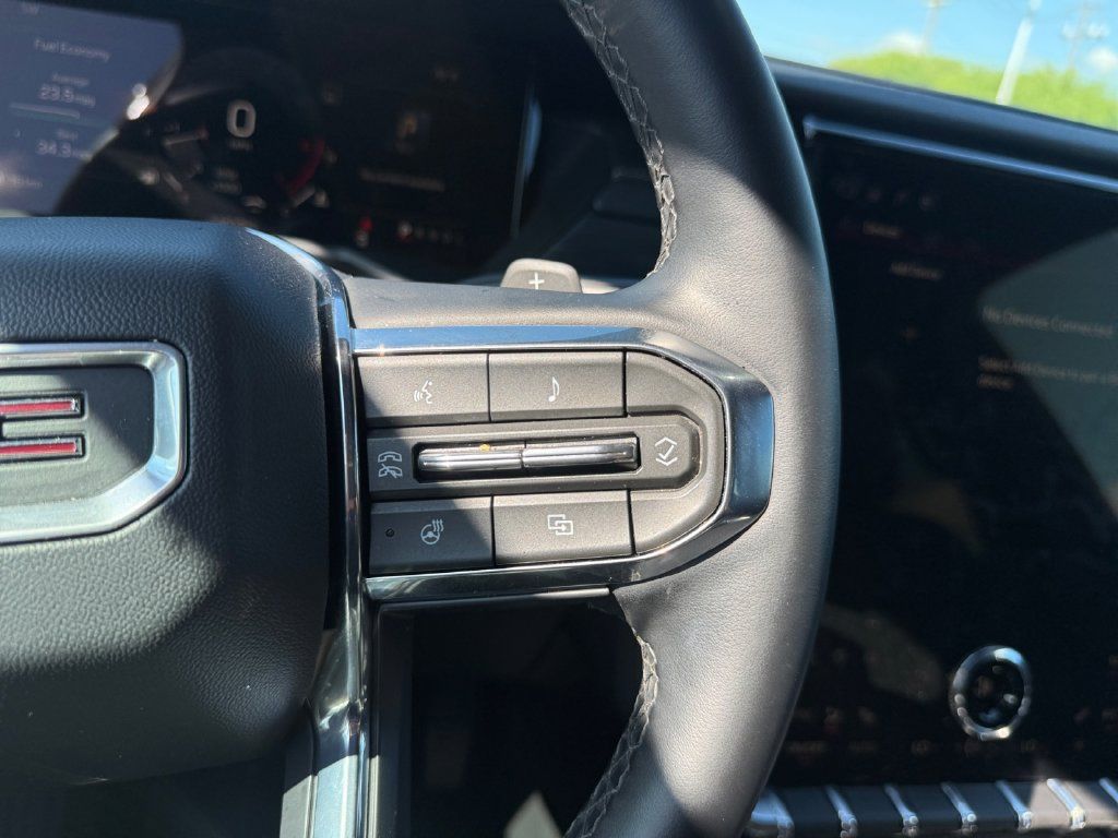 Used 2026 GMC Acadia Elevation w/ Elevation Premium Package FWD image 22