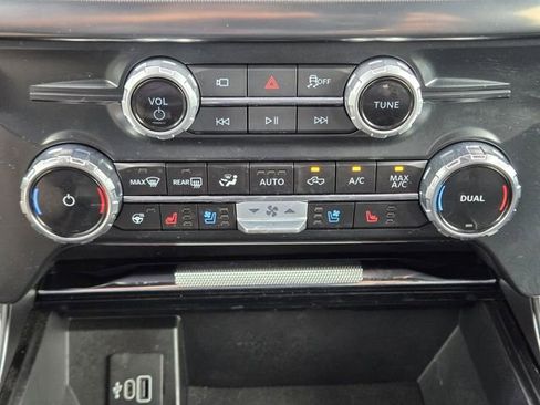 Certified 2025 Ford F150 Lariat w/ Equipment Group 501A Mid AWD/4WD image 18