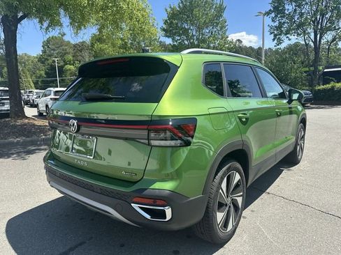 New 2026 Volkswagen Taos SE AWD/4WD image 5