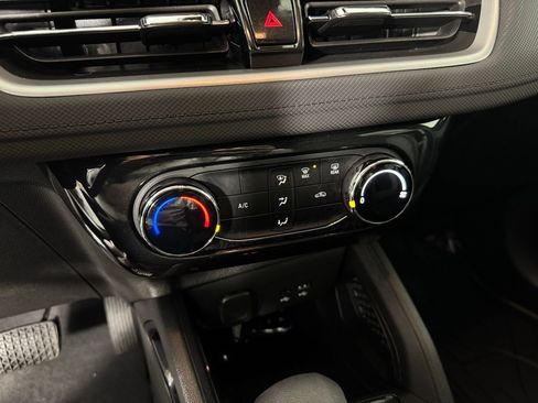 Used 2026 Chevrolet TrailBlazer LT w/ Driver Confidence Package image 17