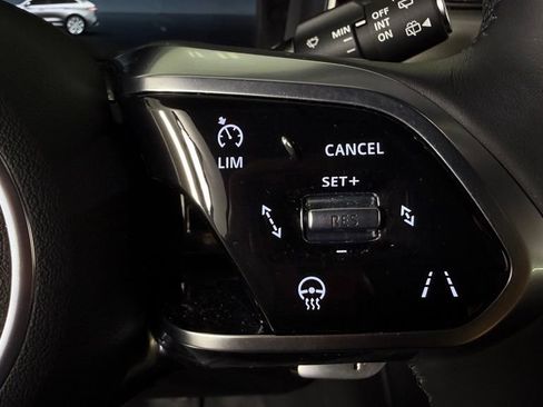 Used 2025 Jaguar F-PACE R-Dynamic S AWD/4WD image 17