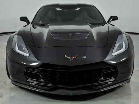 Used 2015 Chevrolet Corvette Z06 w/ 3LZ Preferred Equipment Group RWD image 5