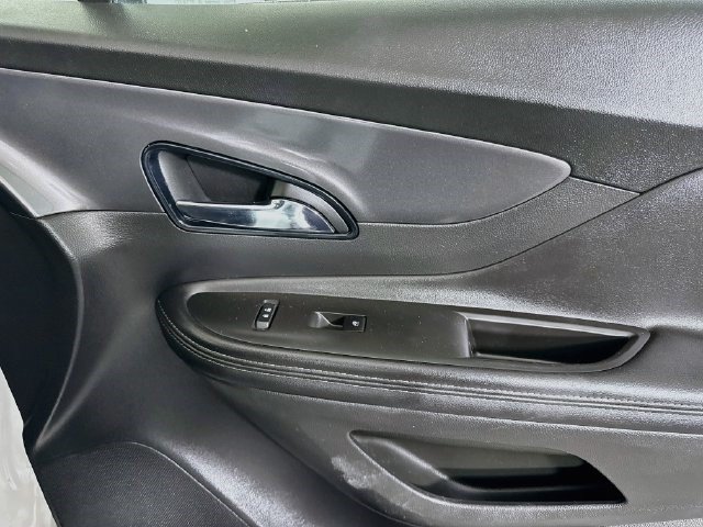 Used 2020 Buick Encore Preferred FWD image 30