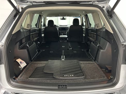 Used 2023 Volkswagen Atlas SE AWD/4WD image 35