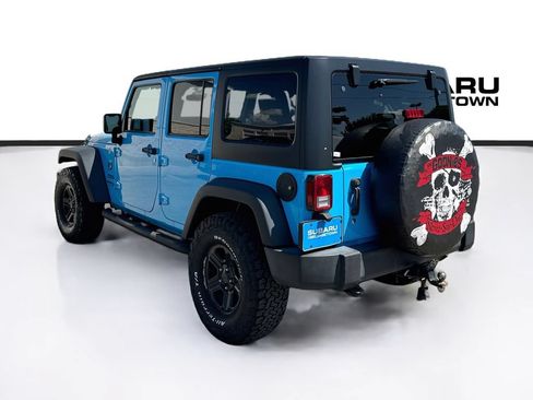 Used 2018 Jeep Wrangler Unlimited Sport w/ Connectivity Group AWD/4WD image 5
