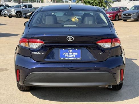Used 2025 Toyota Corolla LE FWD image 8
