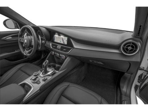 Used 2025 Alfa Romeo Giulia RWD image 16