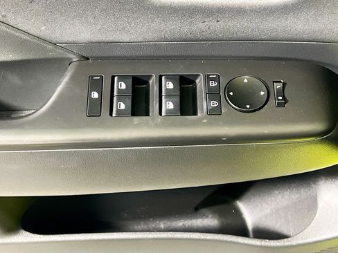 Used 2024 Hyundai Kona Limited image 16