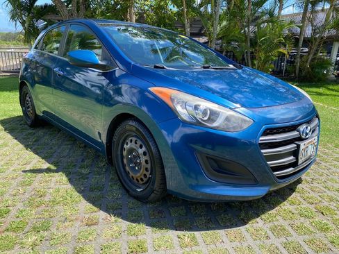 Used 2016 Hyundai Elantra GT FWD image 1
