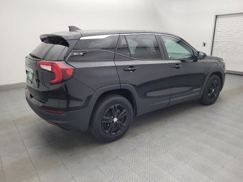 Used 2024 GMC Terrain SLE AWD/4WD image 10
