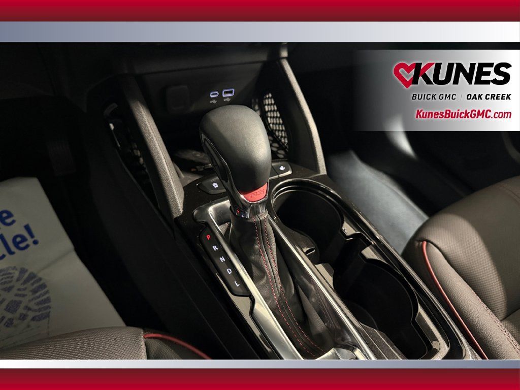 Used 2024 Chevrolet TrailBlazer RS w/ Convenience Package FWD image 29