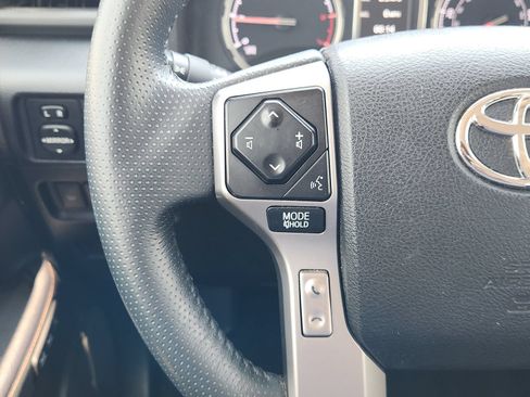 Used 2021 Toyota 4Runner Limited AWD/4WD image 33