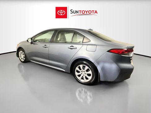 Used 2025 Toyota Corolla LE FWD image 6