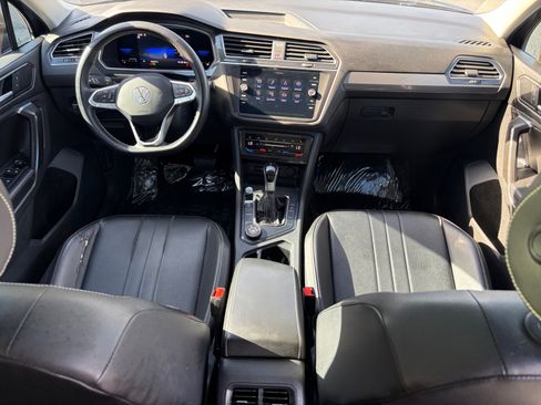 Used 2022 Volkswagen Tiguan SE AWD/4WD image 30