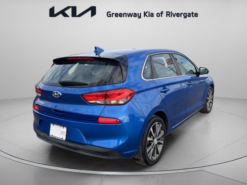 Used 2018 Hyundai Elantra GT image 8