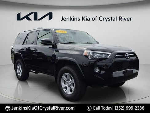 Used 2022 Toyota 4Runner SR5 AWD/4WD image 14