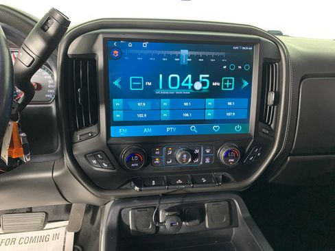 Used 2018 Chevrolet Silverado 1500 LTZ Z71 AWD/4WD image 25