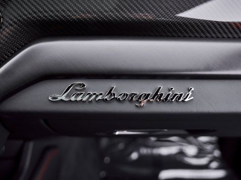 Used 2021 Lamborghini Urus image 43