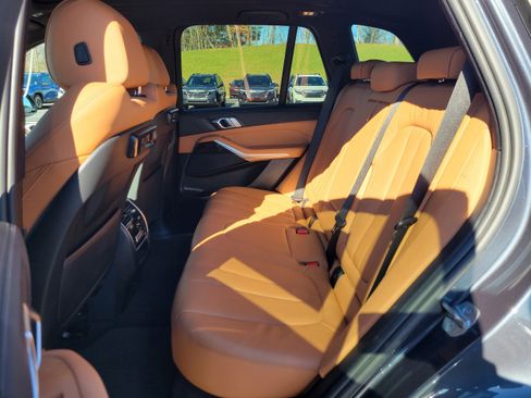 Used 2021 BMW X5 xDrive40i w/ Convenience Package image 34