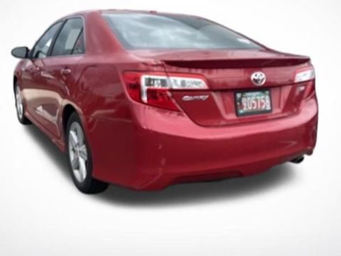 Used 2012 Toyota Camry SE w/ Leather Pkg FWD image 6