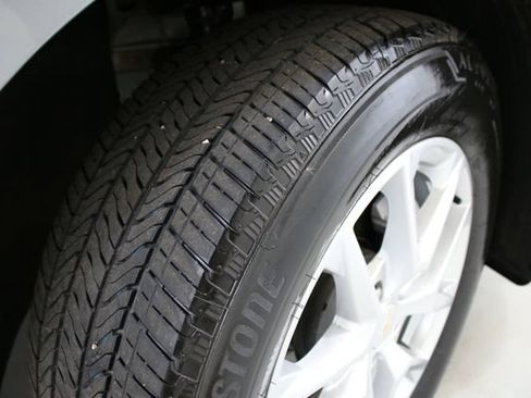 Certified 2024 Chevrolet Equinox LT AWD/4WD image 37