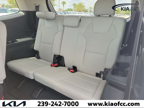 Certified 2022 Kia Telluride EX w/ EX Premium Package FWD image 13