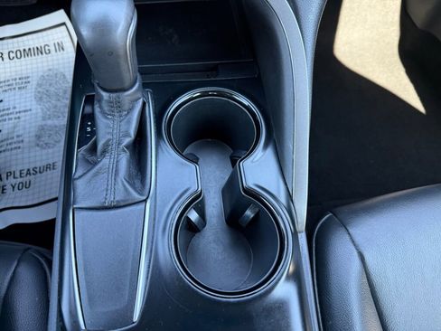 Used 2019 Toyota Camry LE image 21