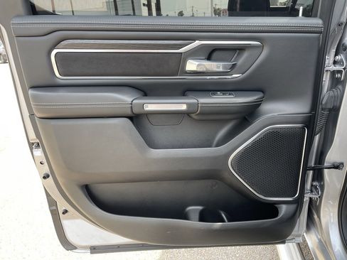 Used 2024 RAM 1500 Laramie image 19