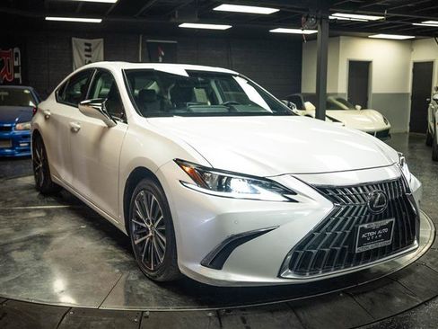 Used 2022 Lexus ES 250 w/ Premium Package AWD/4WD image 5