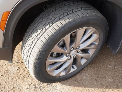 Used 2025 Buick Enclave Preferred AWD/4WD image 13